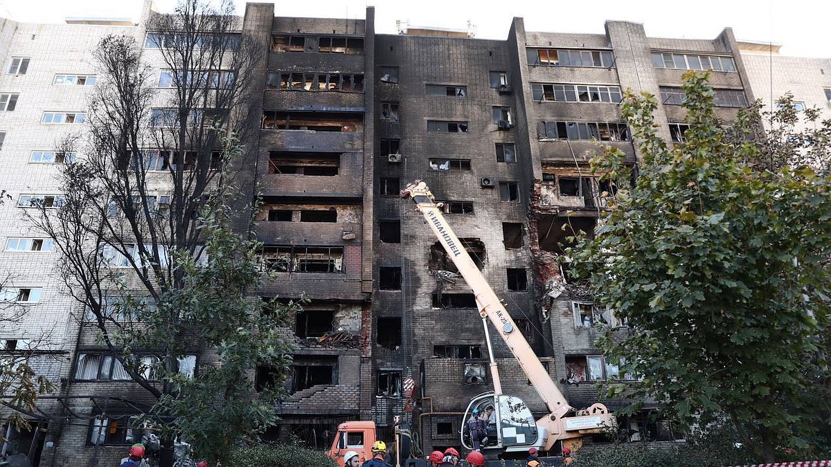 Многоэтажка в Ейске после падения Су-34: фото, видео, как выглядит сейчас  дом - KP.RU