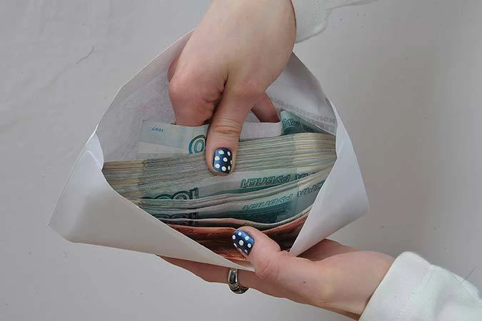 Женщина три года брала взятки со студентов.