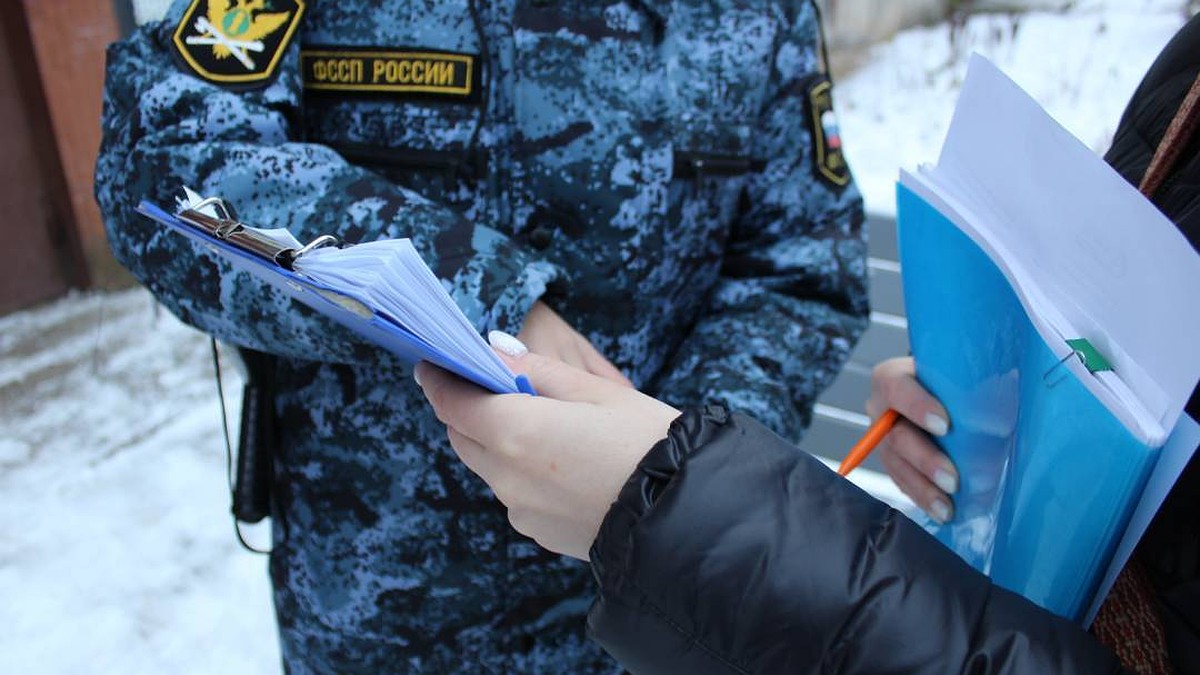 1 миллион рублей взыскали судебные приставы с должников за оплату отопления  в Ленобласти - KP.RU