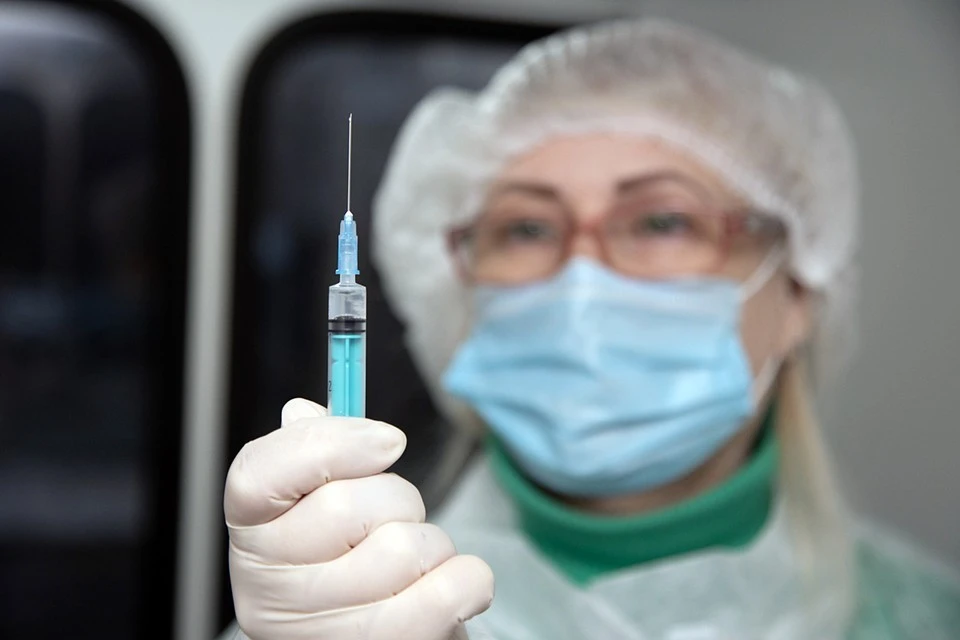 Снизить риск заболевания коронавирусом или гриппом поможет вакцинация
