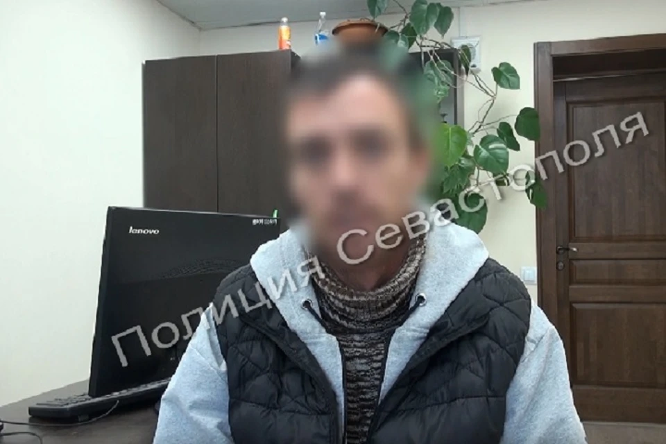 Мужчина пояснил, что много выпил и поругался с женой. Фото: скрин из видео/Полиция Севастополя/telegram