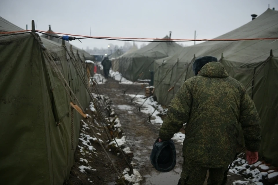 Участники СВО, оказавшись в волонтерском лагере, всегда стараются помочь активистам