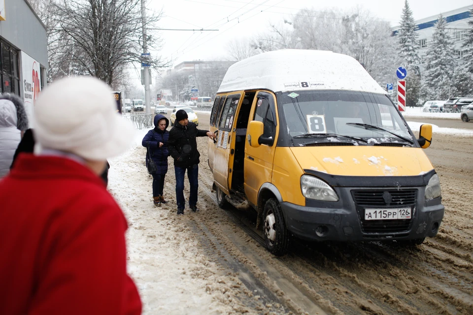 В Ставрополе образовались восьмибалльные пробки и толпы на остановках