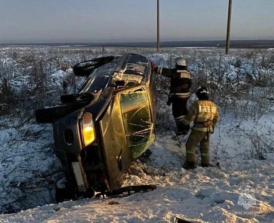 6 декабрь 2019. Машина перевернулась зимой.