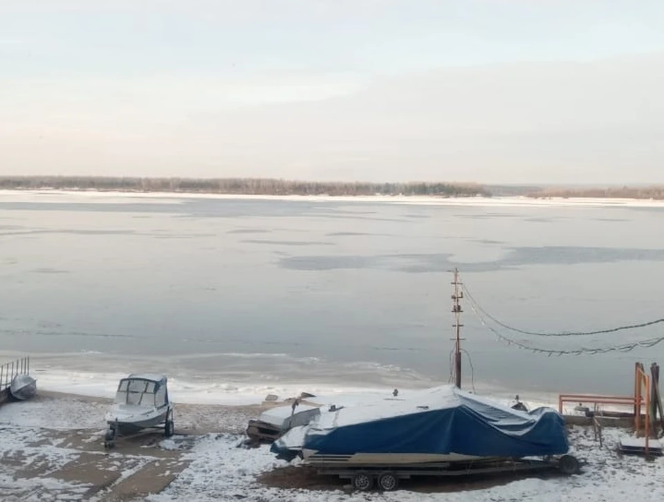 Так 9 декабря 2022 года выглядит Волга у берегов Самары