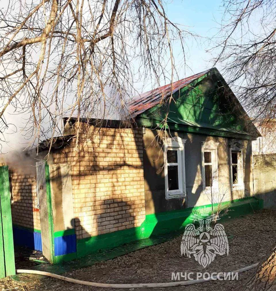 Огонь повредил стены, перекрытия, крышу и мебель