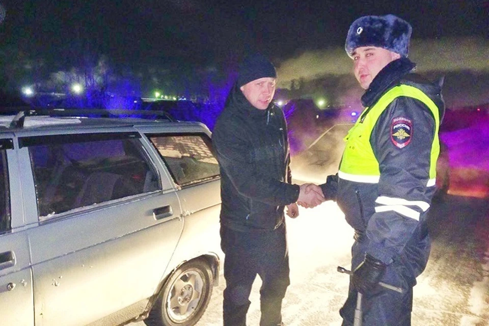 Водитель сильно замерз, пока ждал помощи. Фото: пресс-служба УГИБДД по Свердловской области