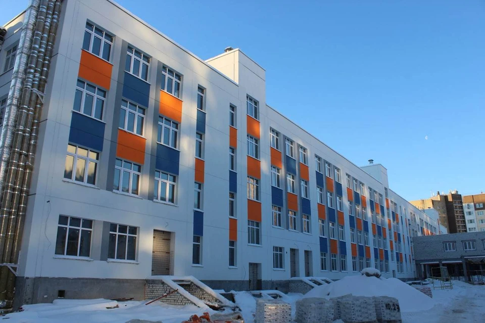 В Тюмени строят самую большую школу в регионе.