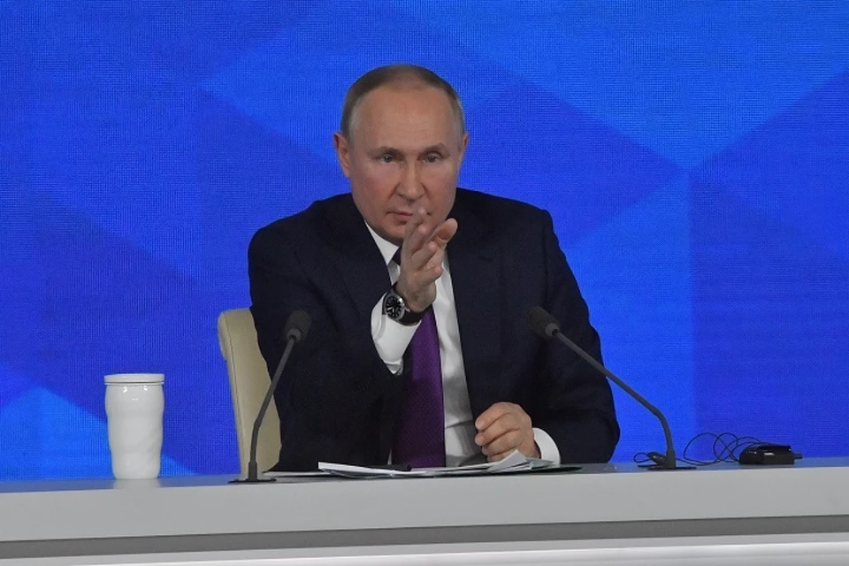 Путин отметил, что участники сборной России достойно представили свою страну.