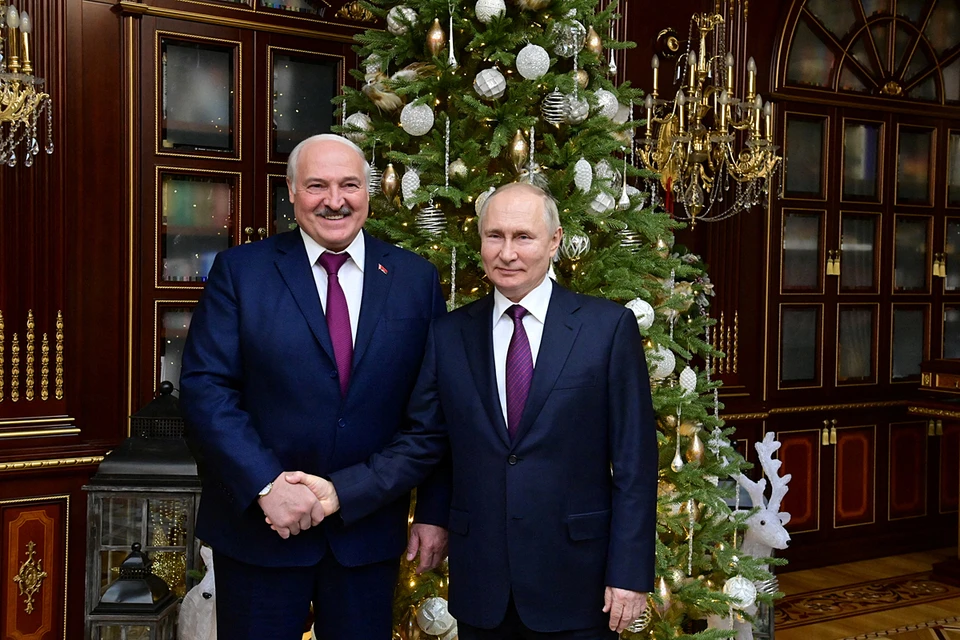 Журналисты спросили у политиков, что те думают о теории заговора, будто Москва хочет поглотить Белоруссию