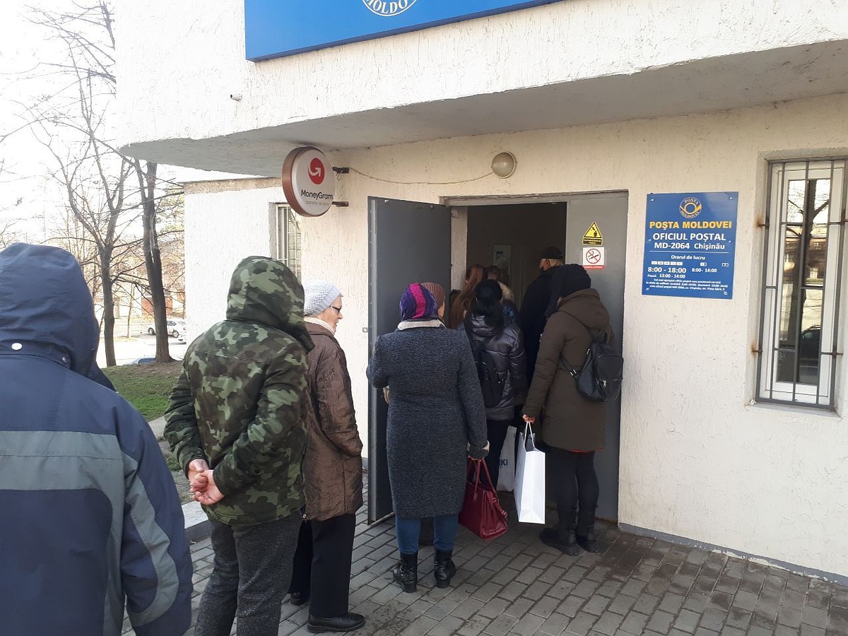 Умри, а за коммуналку заплати вовремя: Пенсионеры в Кишиневе - 