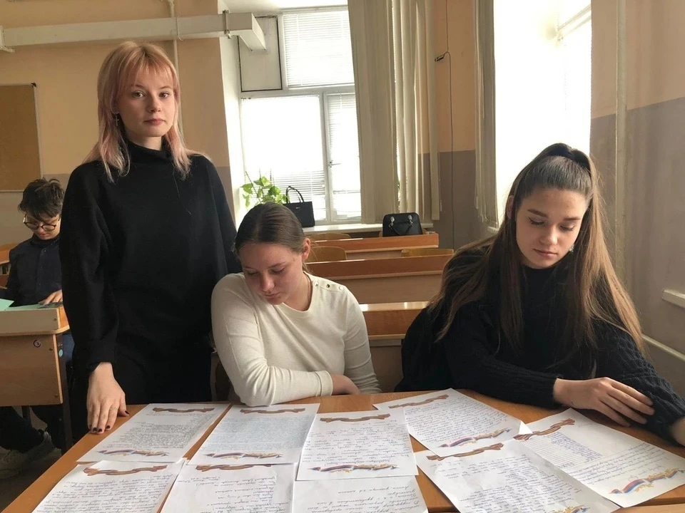 Самарские школьники уже давно пишут письма бойцам СВО