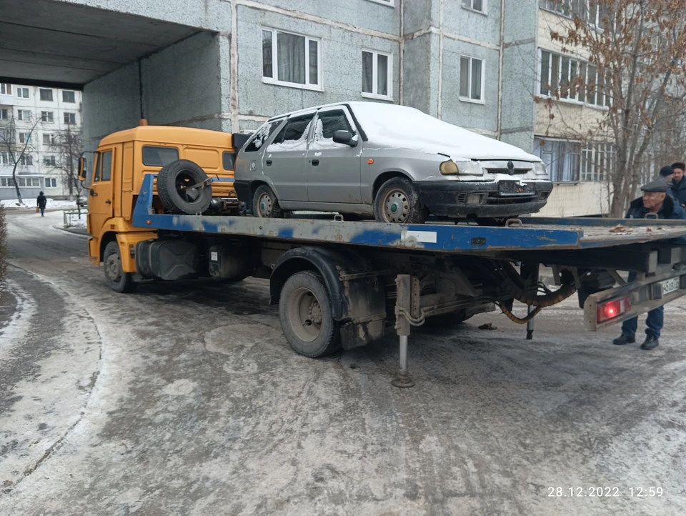 Бесхозные авто эвакуируют с улиц областного центра