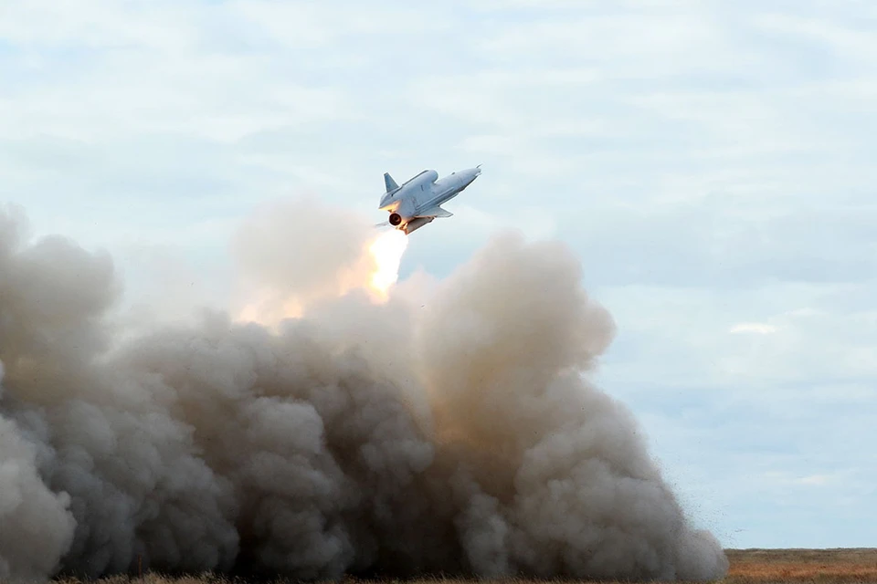 Военный эксперт Литовкин предположил, что в Энгельсе сбит украинский беспилотник "Стриж"