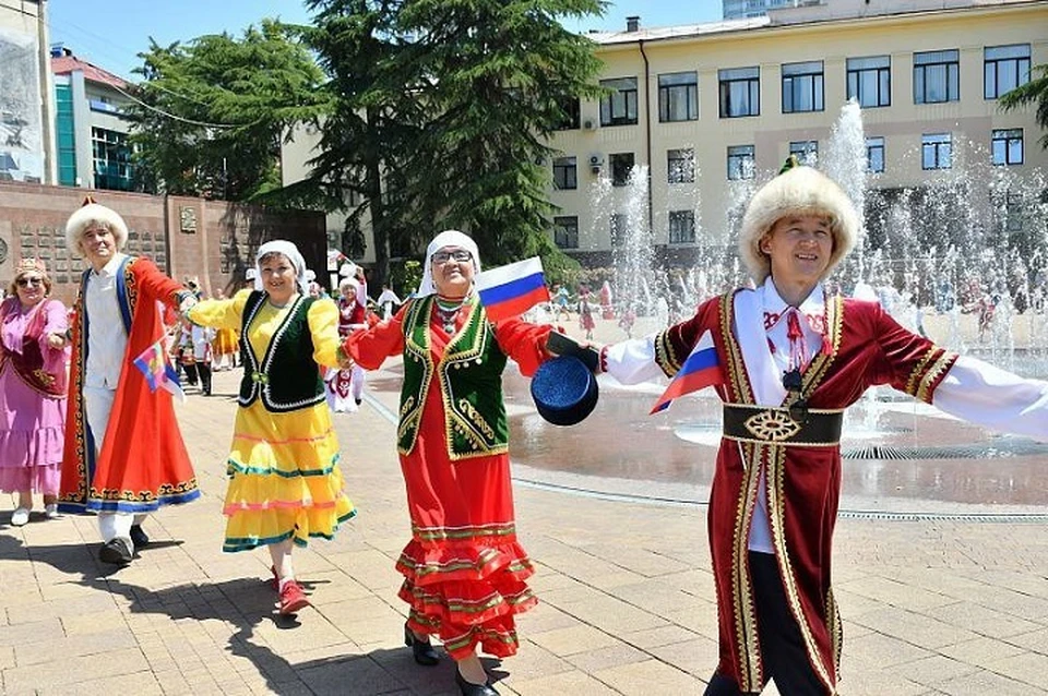 В клубе студенты вместе отмечают национальные праздники. Фото: администрация Сочи