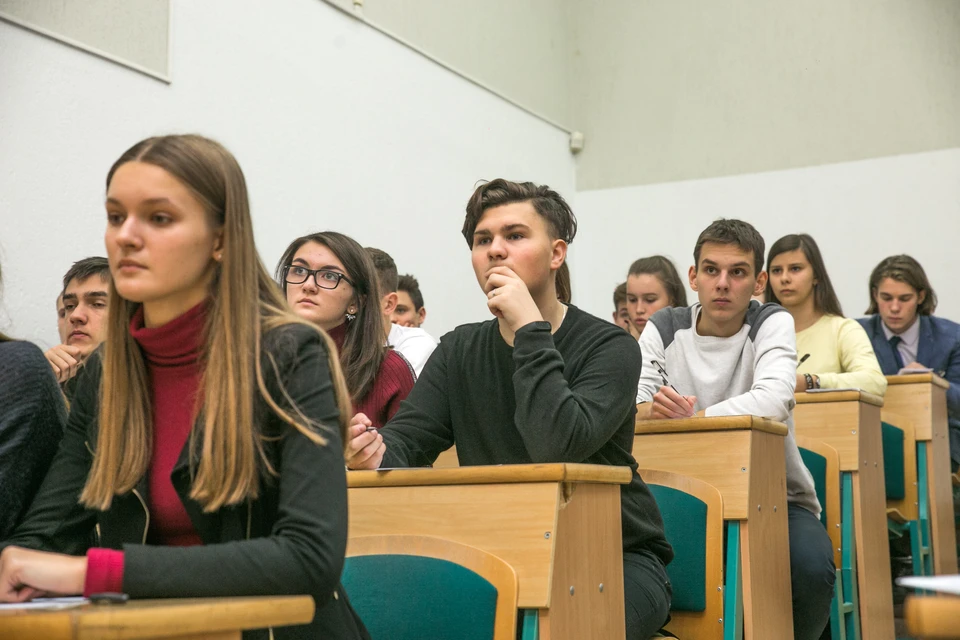 Претендовать на стипендию смогут студенты-очники, обучающиеся по программам бакалавриата и специалитета