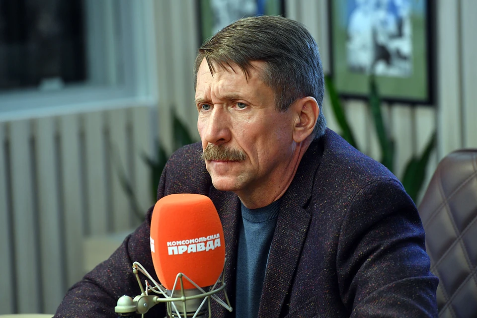 11 января Виктор Бут пришел в студию Радио "Комсомольская правда" и ответил на вопросы наших журналистов и слушателей