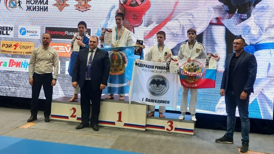 Астраханская область получила 2 бронзовые, 2 серебряные и 2 золотые медали.
