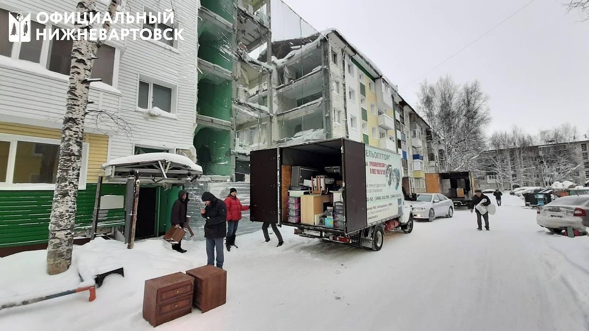 До начала сноса полуразрушенного дома на улице Мира в Нижневартовске  осталось около 3 месяцев - KP.RU