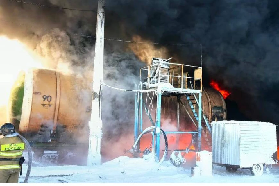 МЧС: пожар в промышленном массиве Ангарска полностью ликвидирован