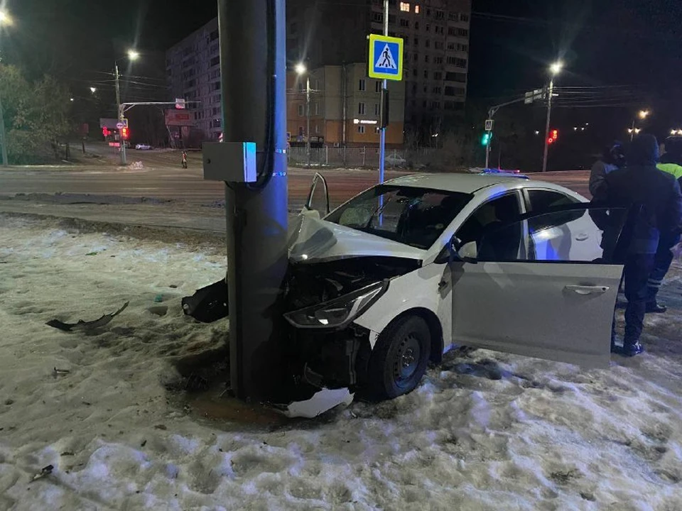В Туле водитель автомобиля Hyundai врезался в столб