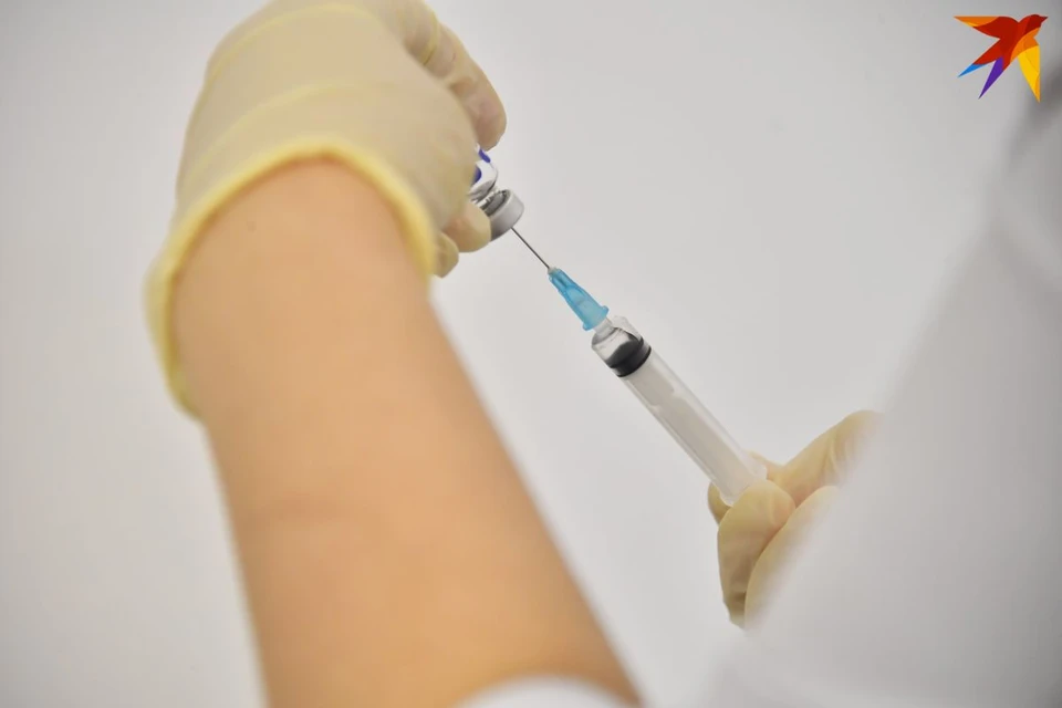 Белорусская вакцина корректируется под штаммы циркулирующие в Беларуси. Фото: архив «КП»