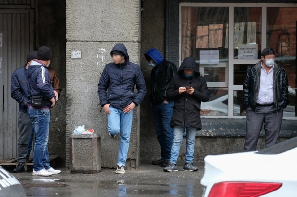 За полтора года через канал удалось легализовать около 3,6 тысячи мигрантов.