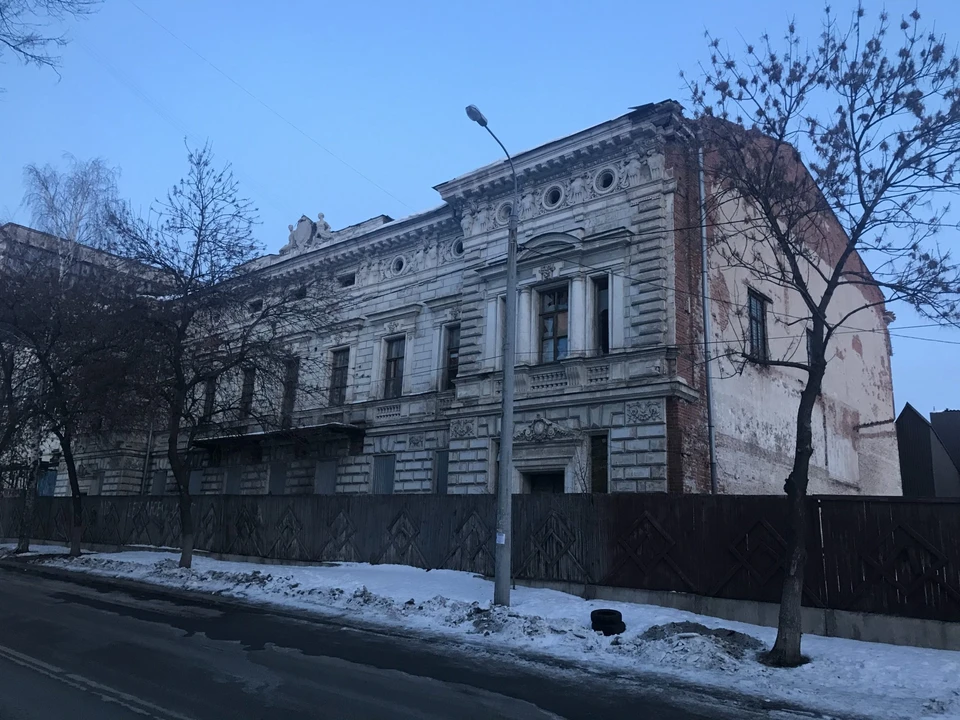 Трехэтажное здание было построено во второй половине XIX века / Фото: cultnaslediesamregion.ru
