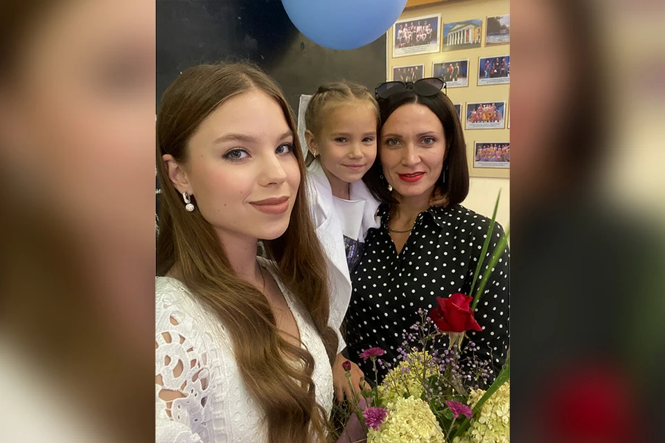Справа налево: Анна с дочерьми Таисией и Екатериной. Фото: Предоставлено героиней публикации