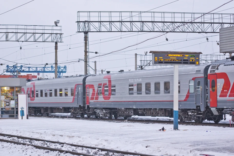 Причиной происшествия могло стать то, что уралец переходил пути в неположенном месте