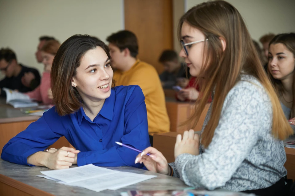 Студенты НГУЭУ возвращаются в вуз после дистанционки.