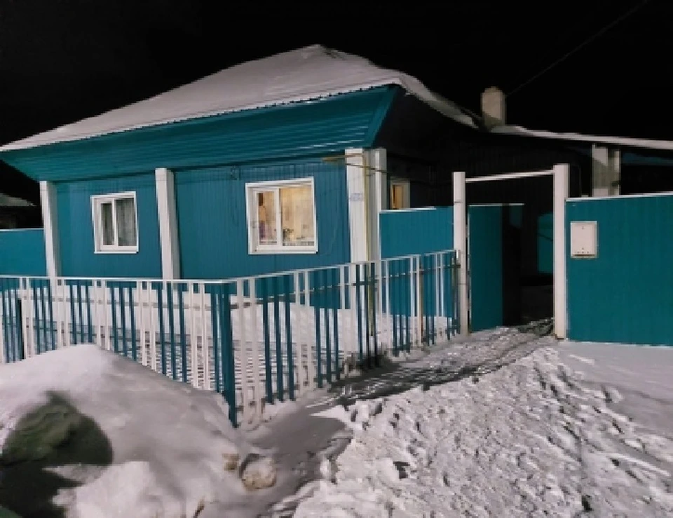 В Тюменской области двое мужчин до смерти отпинали собутыльника и добили его табуреткой и палкой