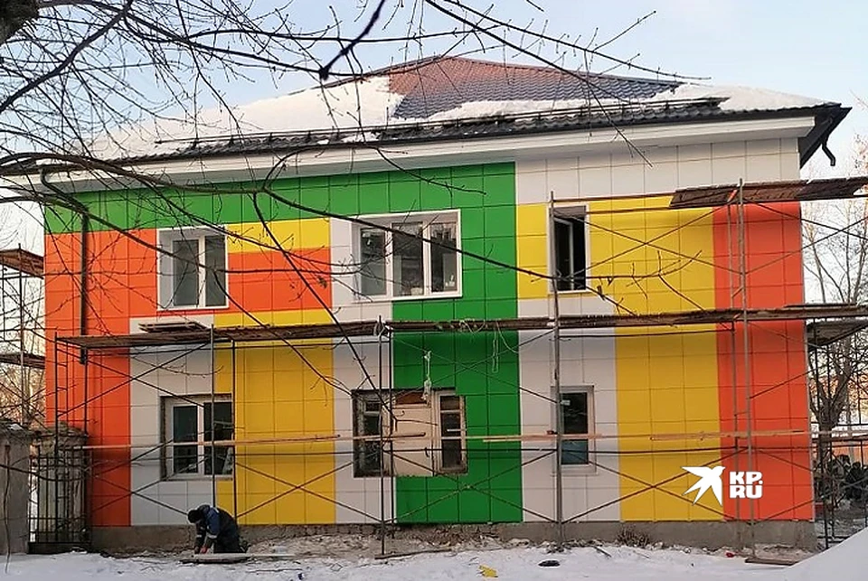 Здание поликлиники выглядит непривычно для уральского города. Фото: читатель "КП-Екатеринбург"