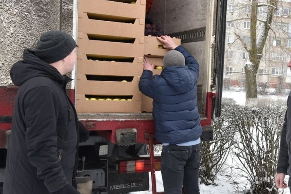 Продукты в Луганскую Народную Республику доставили в эту субботу. Фото: телеграм-канал Александра Ищенко