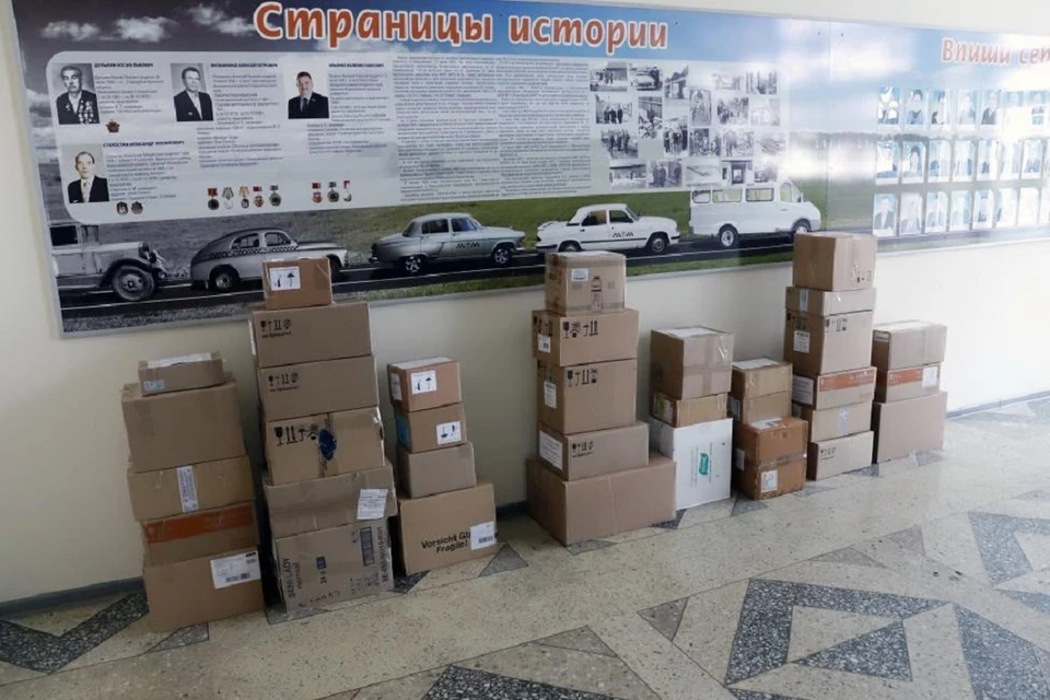 Из Новосибирска на Донбасс отправили «ГАЗель» с медикаментами, продуктами и инструментами. Фото: Заксобрание НСО.