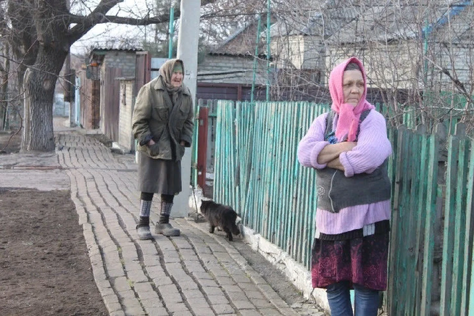 Поселок Александровка расположен в километре от Марьинки, где находятся позиции украинских сил (архивное фото)