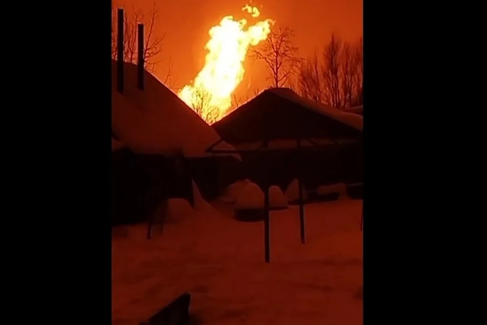 В Ярославской области произошел пожар на газопроводе.