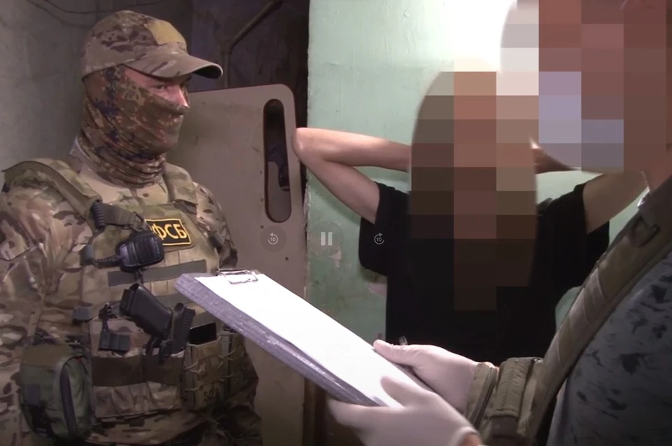 В настоящее время задержанного поместили в СИЗО. Фото: пресс-служба УФСБ по Крыму/скриншот из видео