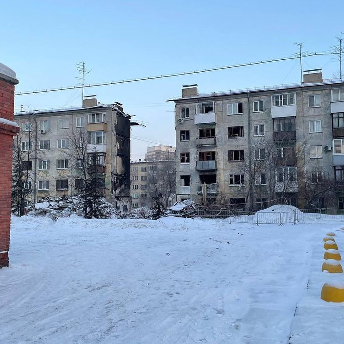 В Новосибирске обвалившийся при взрыве дом на Линейной признали аварийным -  KP.RU