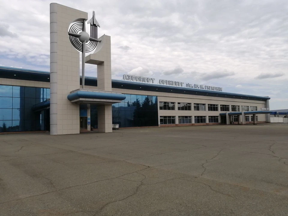 Возможной причиной задержки стала непогода.