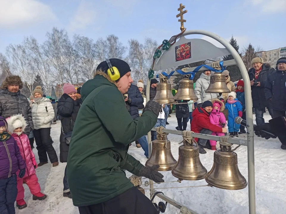 Томичи проводили зиму, устроив веселые конкурсы, мастер-классы и даже "бои"