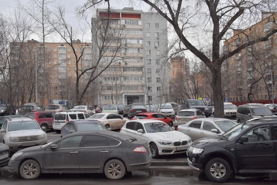 Пожарные просят не заставлять дворы машинами жителей Хабаровского края