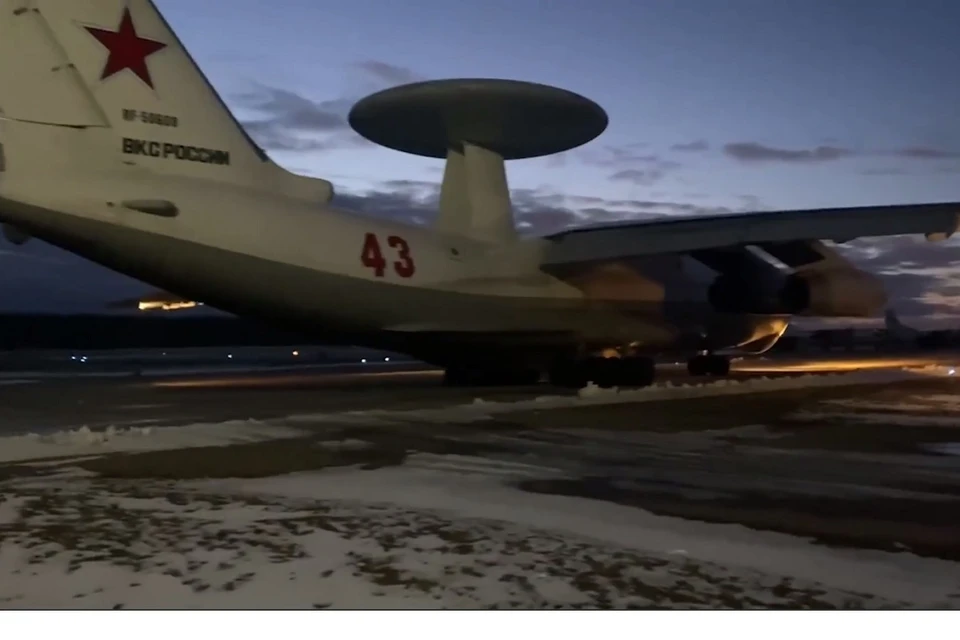 В Минобороны Беларуси показали видео самолета А-50 на военном аэродроме под Минском. Фото: стоп-кадр | видео Минобороны