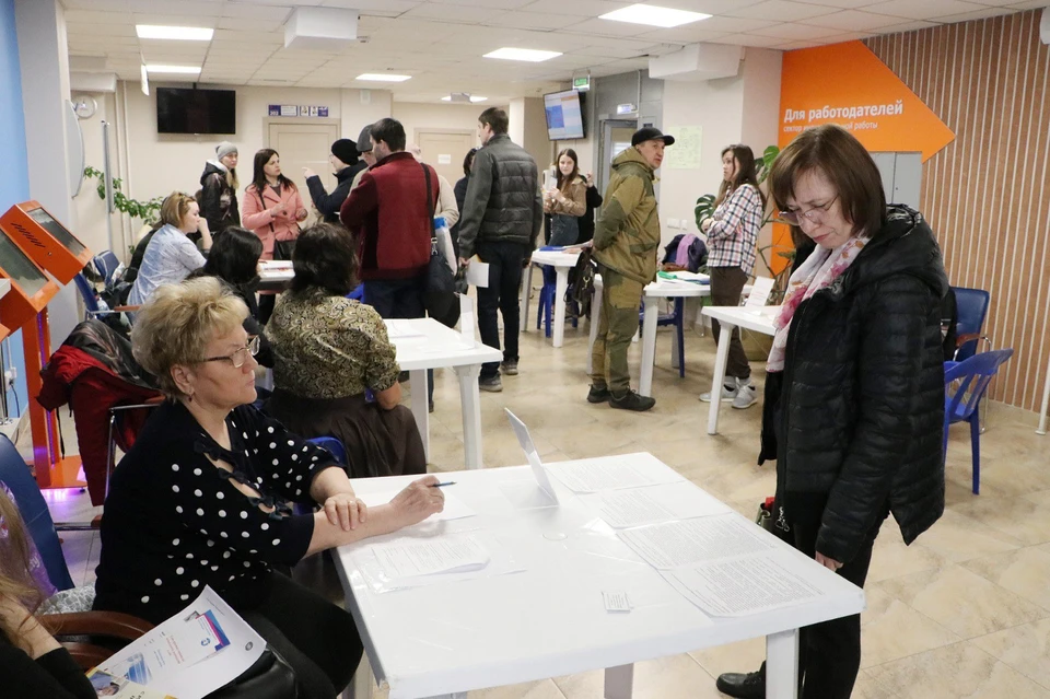 На каждого безработного кузбассовца приходится 3,6 рабочих места.