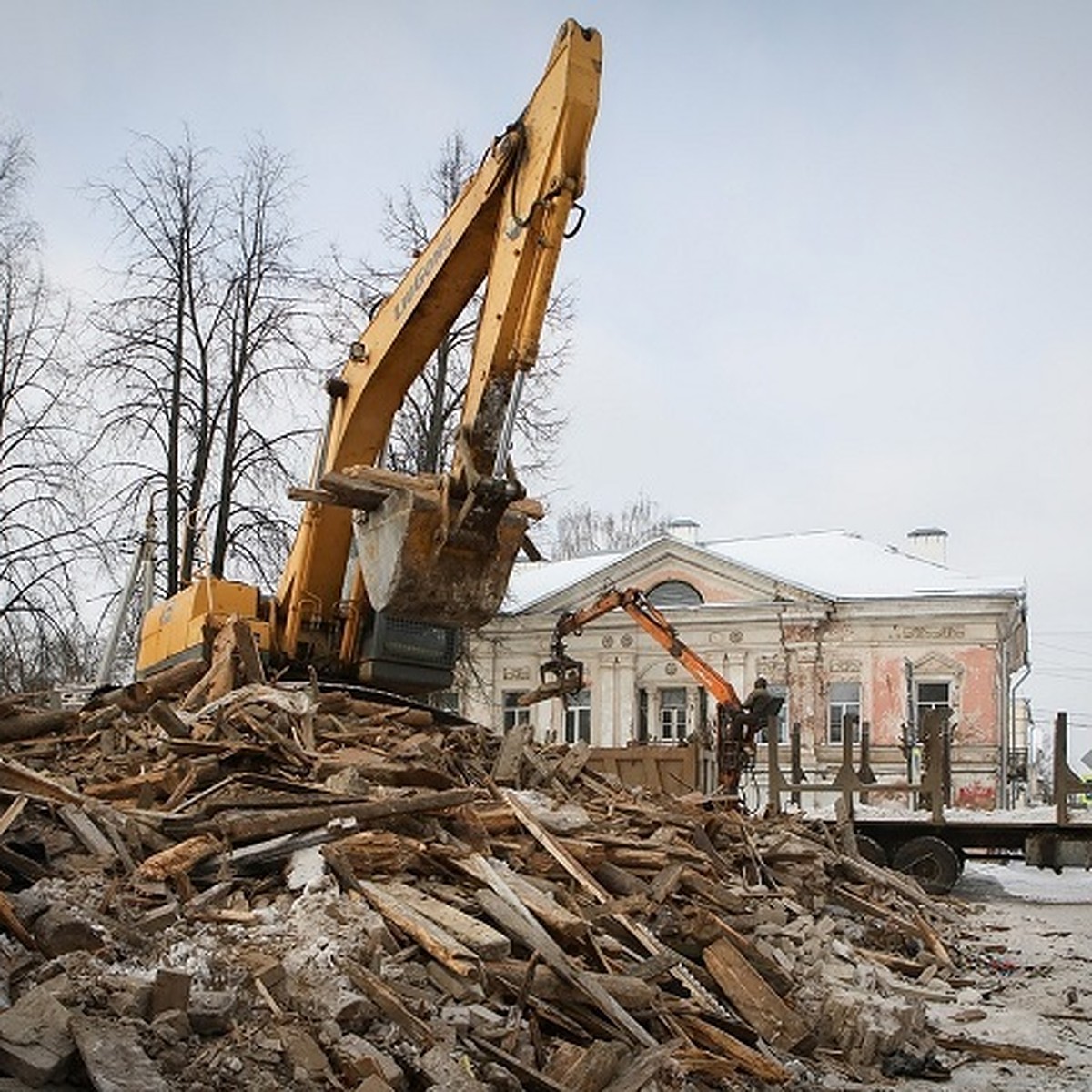 В Рыбинске возбудили уголовное дело из-за сноса исторического здания - KP.RU