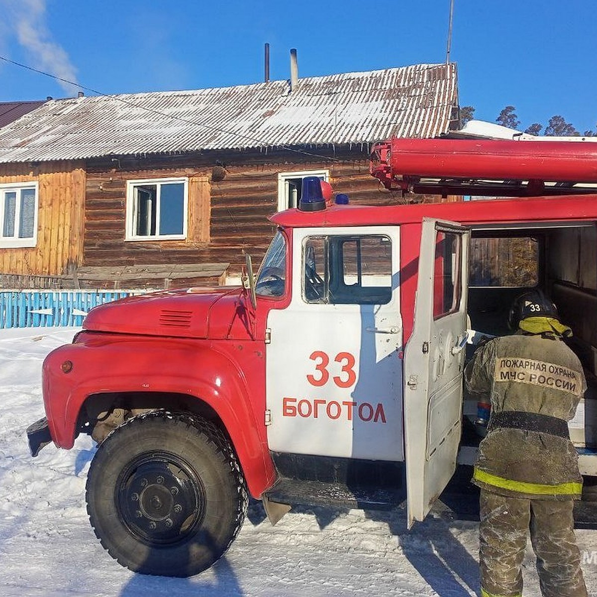 17-летний подросток погиб на пожаре в Красноярском крае - KP.RU