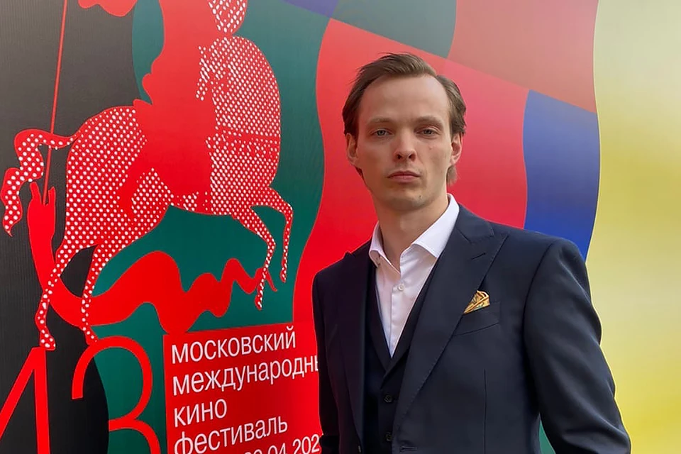 Также Евгений Серзин сыграл в сериале «Король и шут», премьера которого состоялась 2 марта. Фото: личный архив