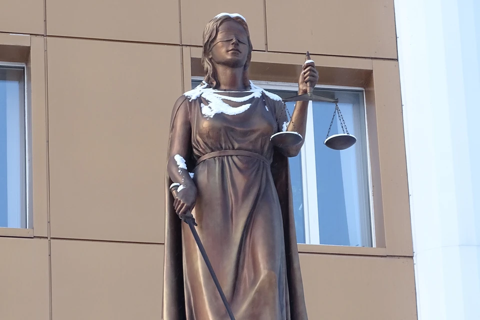 В Липецке будут судить подростка за кражу денег с банковской карты