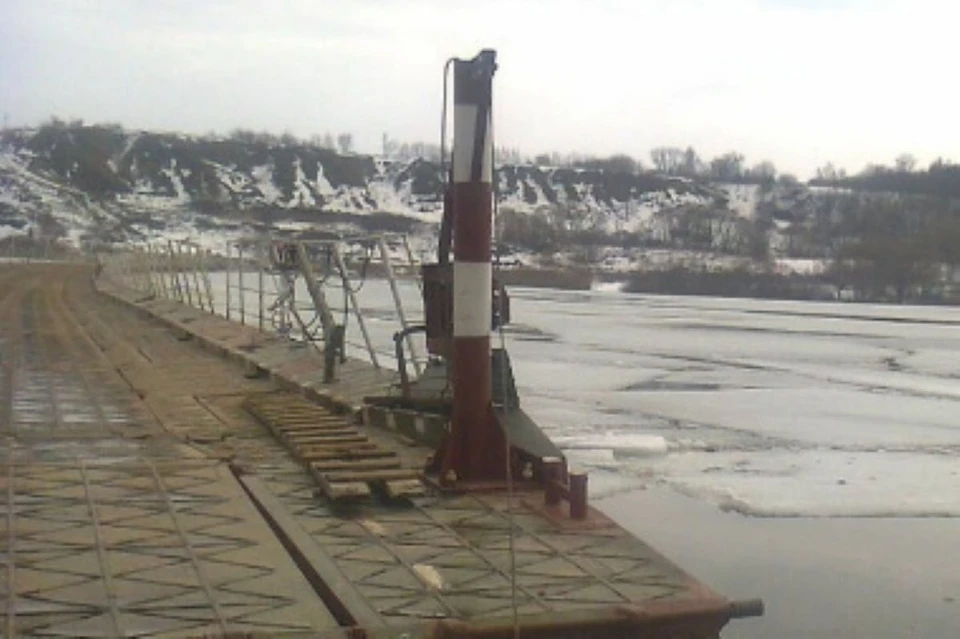 В Спасском районе перекрыли движение по мосту через Оку. Фото: ГУ МЧС РФ по Рязанской области.