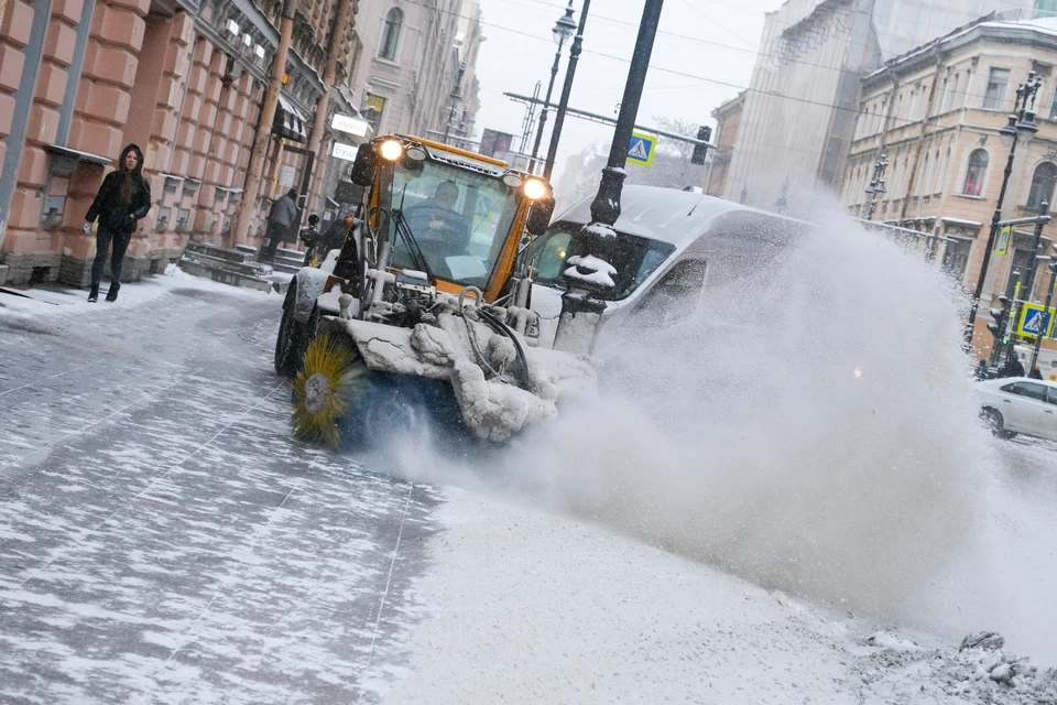 За неделю предприятия Комитета по благоустройству вывезли из города более 100 тысяч кубометров снега